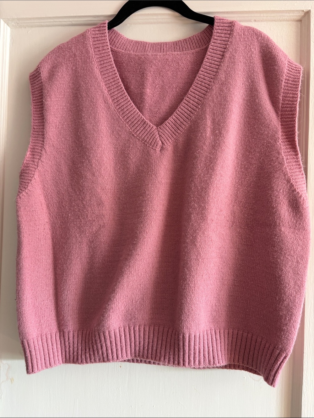 Women's Pink V-Neck Sleeveless Sweater Vest